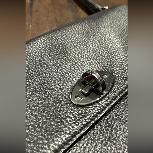 Genuine Leather Danier Crossbody - Picture 2 of 7